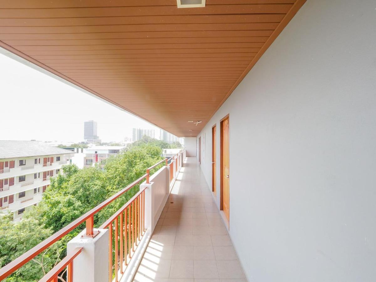 Oyo 75367 Ud Pattaya Hotel Bang Lamung Exterior photo